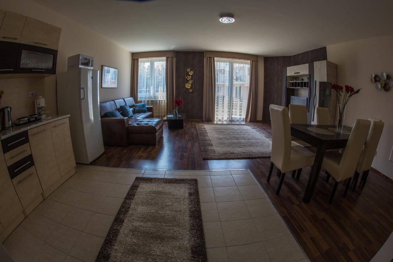Aqua Line Apartmanhaz Hajdúszoboszló 外观 照片