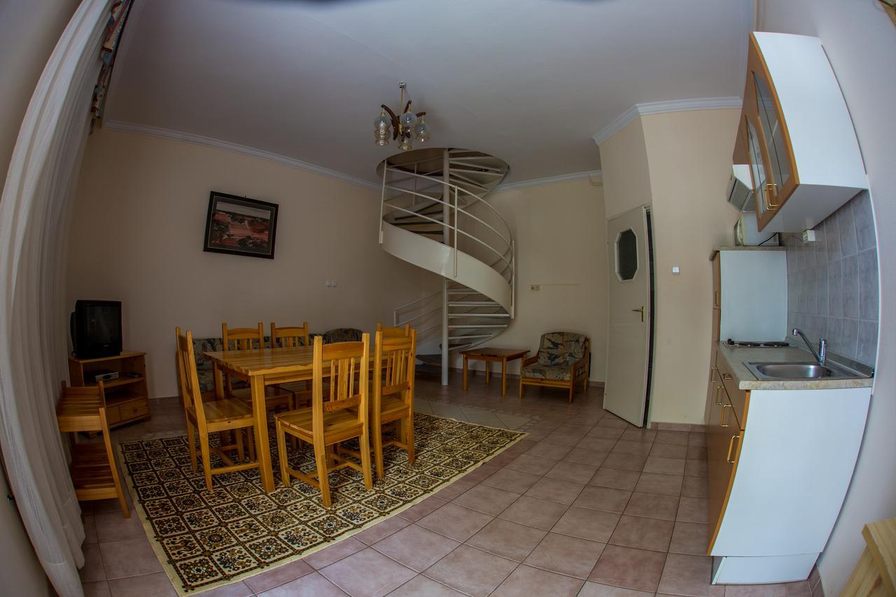 Aqua Line Apartmanhaz Hajdúszoboszló 外观 照片