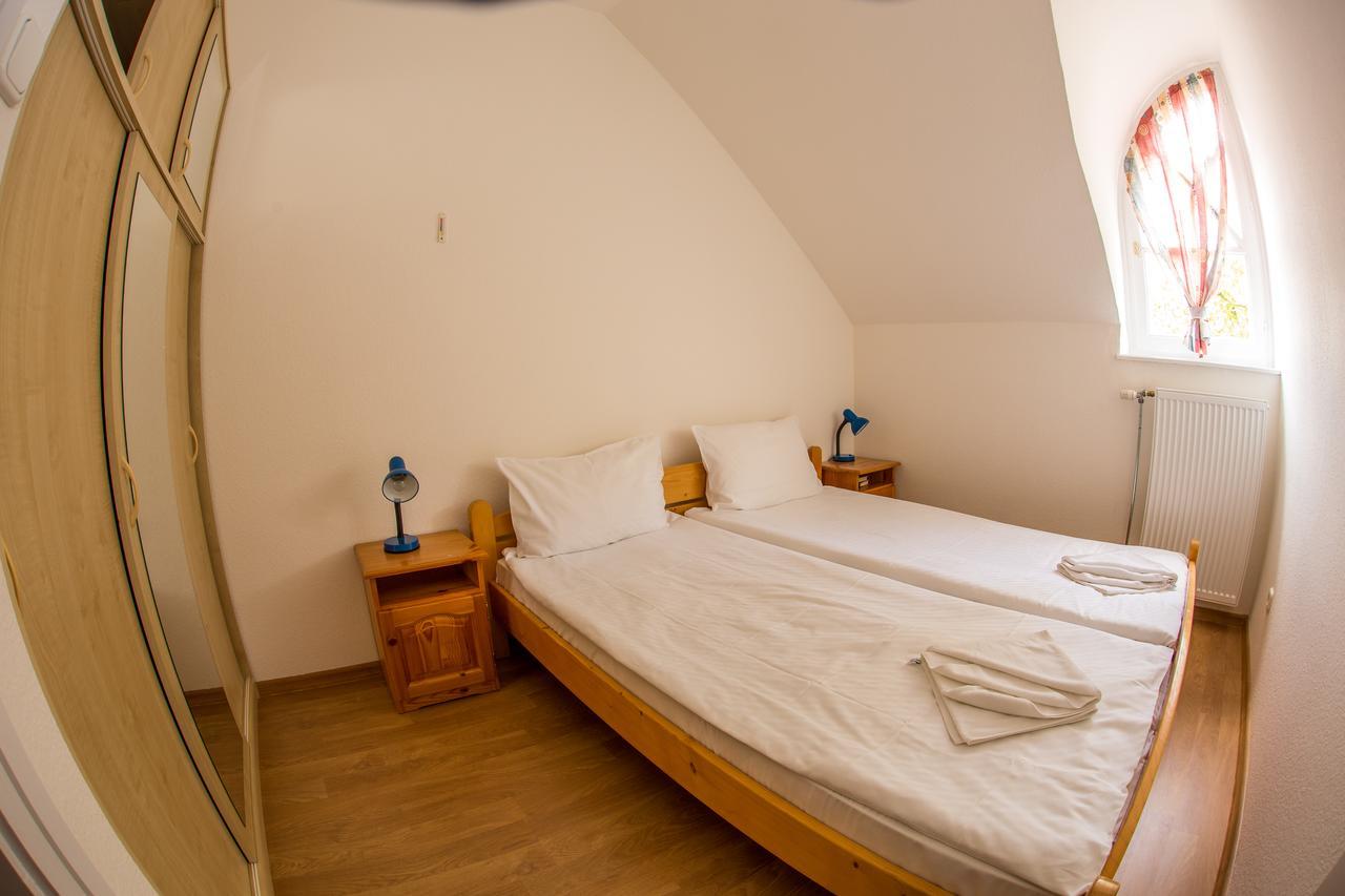 Aqua Line Apartmanhaz Hajdúszoboszló 外观 照片