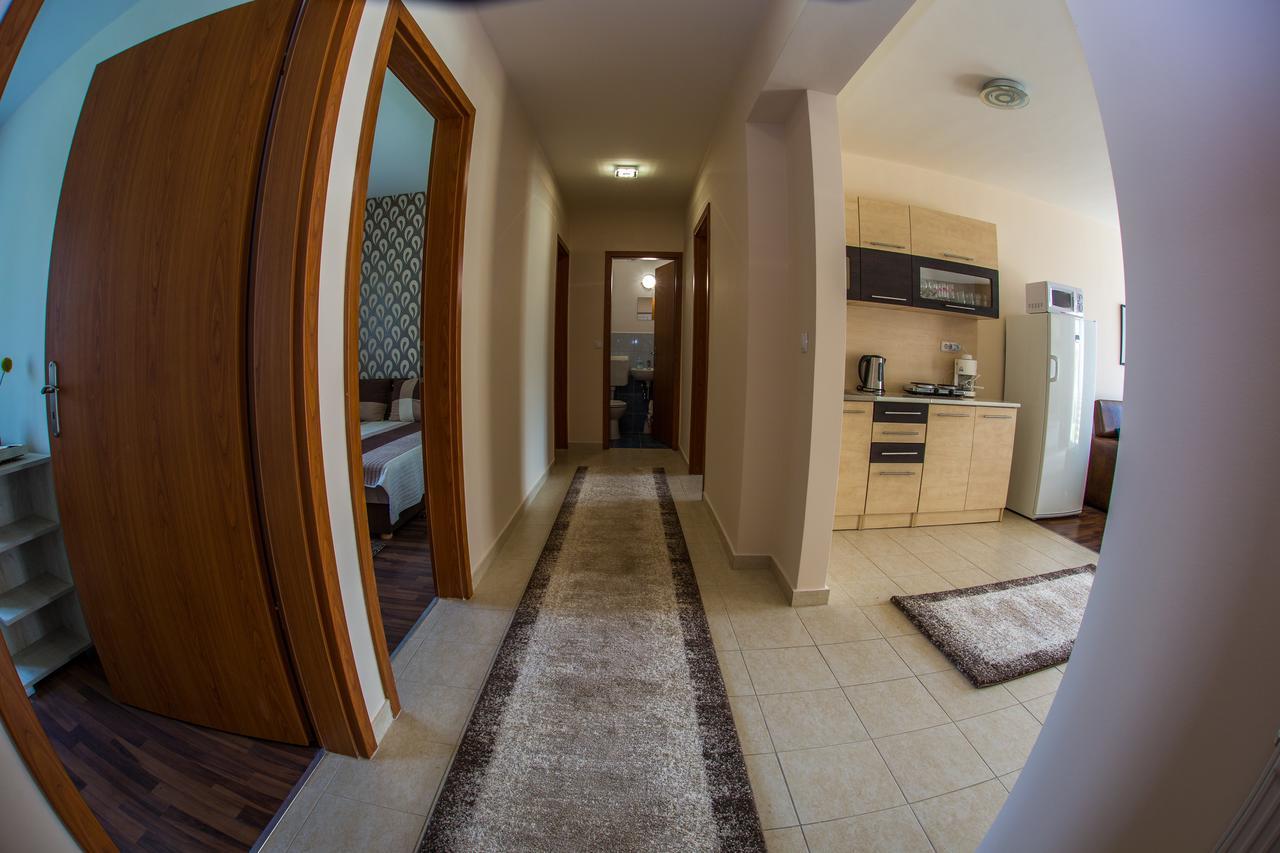 Aqua Line Apartmanhaz Hajdúszoboszló 外观 照片