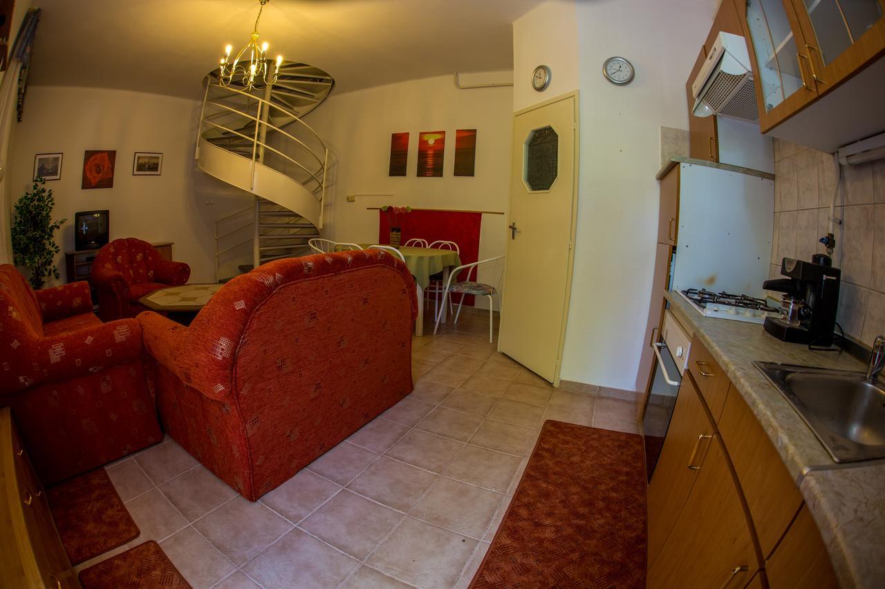 Aqua Line Apartmanhaz Hajdúszoboszló 外观 照片