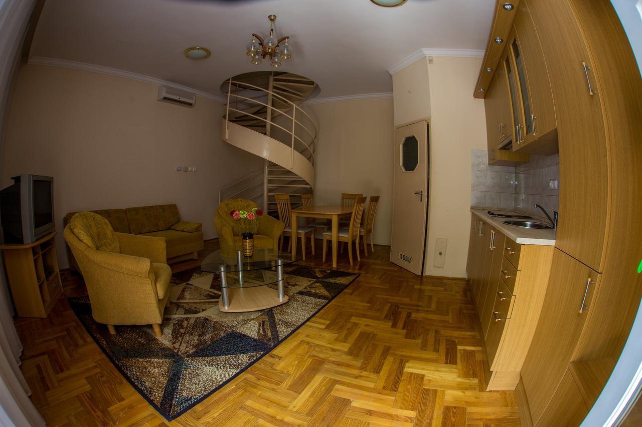 Aqua Line Apartmanhaz Hajdúszoboszló 外观 照片