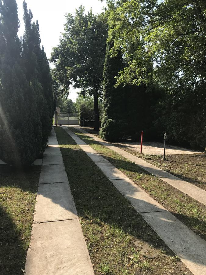 Aqua Line Apartmanhaz Hajdúszoboszló 外观 照片