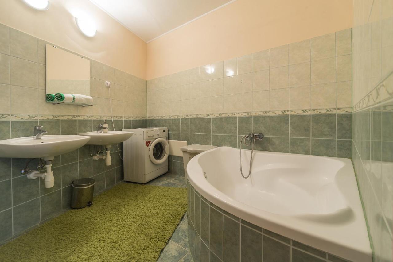 Aqua Line Apartmanhaz Hajdúszoboszló 外观 照片