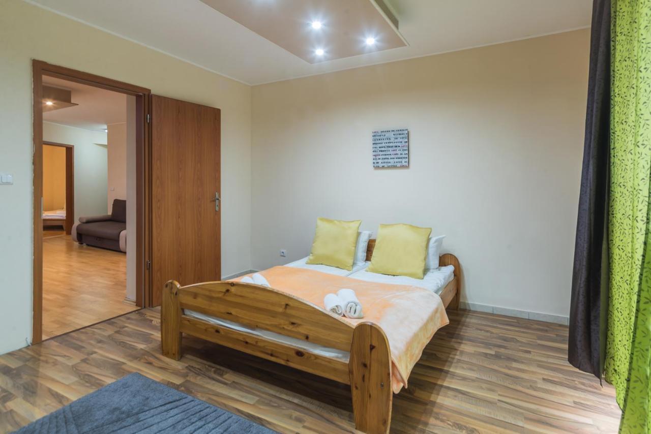 Aqua Line Apartmanhaz Hajdúszoboszló 外观 照片