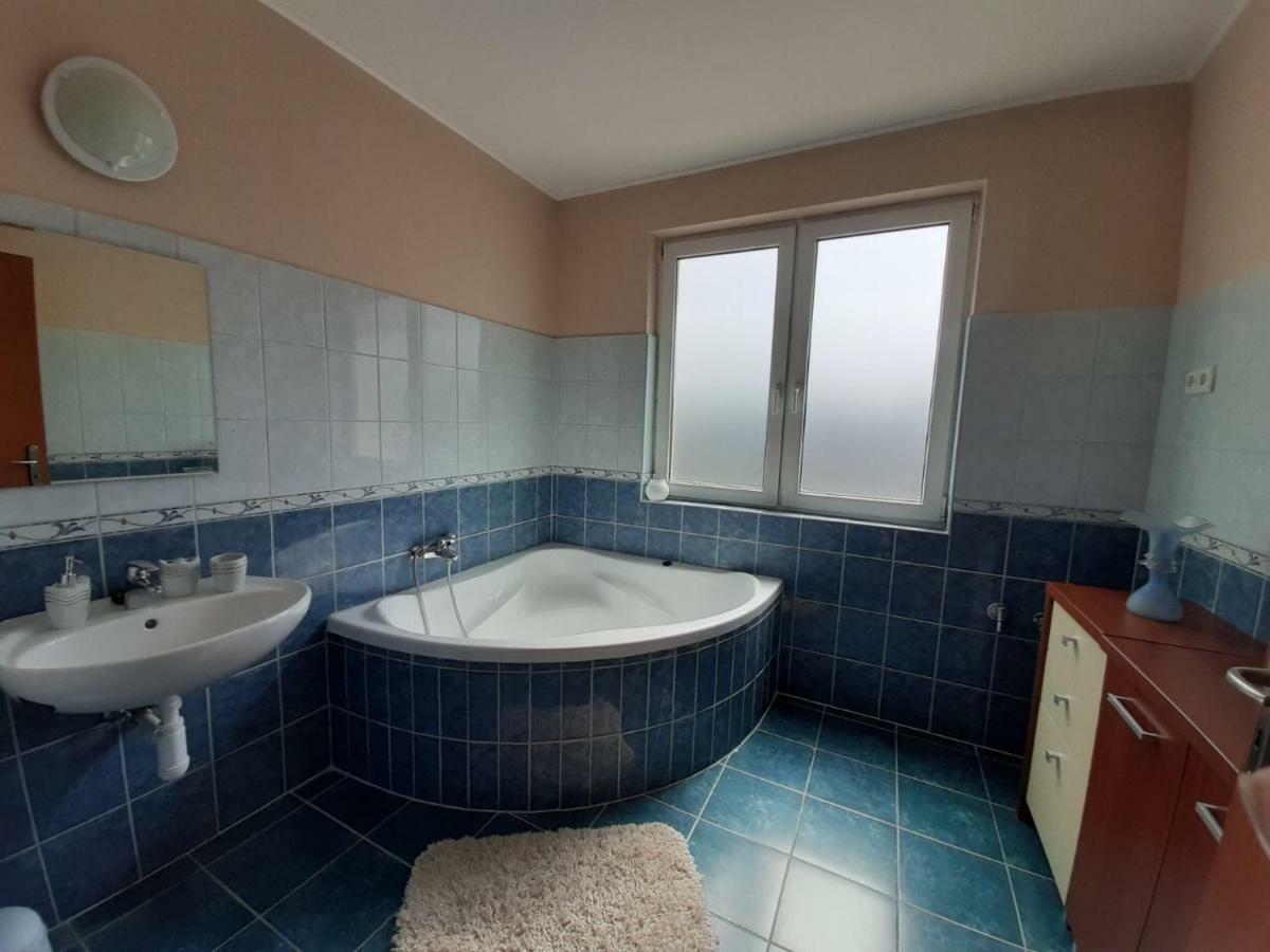 Aqua Line Apartmanhaz Hajdúszoboszló 外观 照片